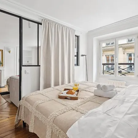 Bnbnova - Jardin Des Tuileries & Louvre Appartement